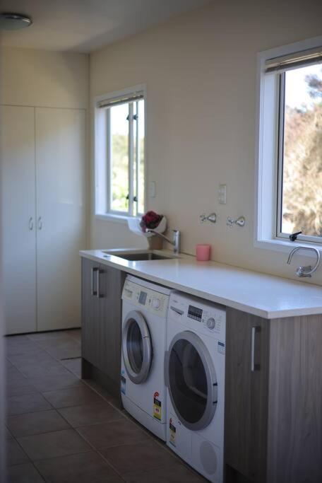 Modern Lifestyle Retreat With Stunning City View Auckland Ngoại thất bức ảnh