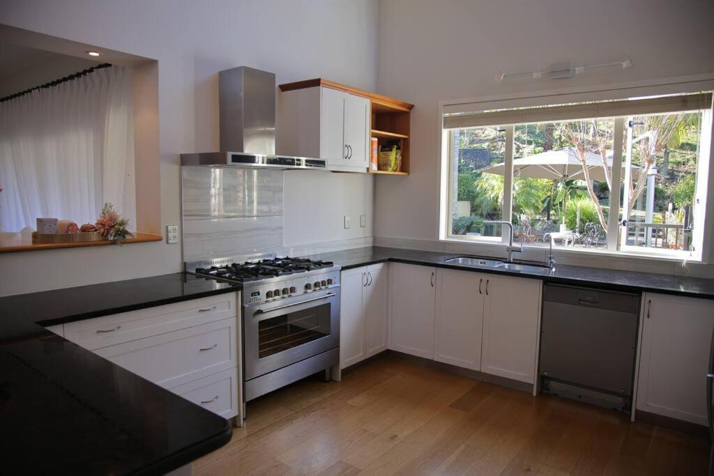 Modern Lifestyle Retreat With Stunning City View Auckland Ngoại thất bức ảnh